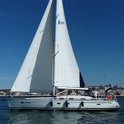 Deluxe Sailing Yacht