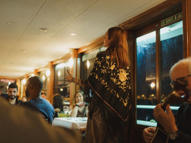 Noite Lisboeta com Fado